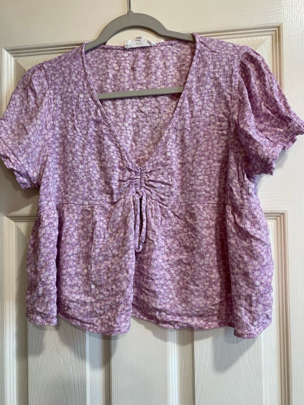 Lilac Floral V-Neck Short Sleeve Top